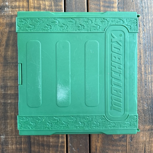 Matchbox Fold & Go Pop Up Playset Dino Volcano Green - Picture 2 of 5